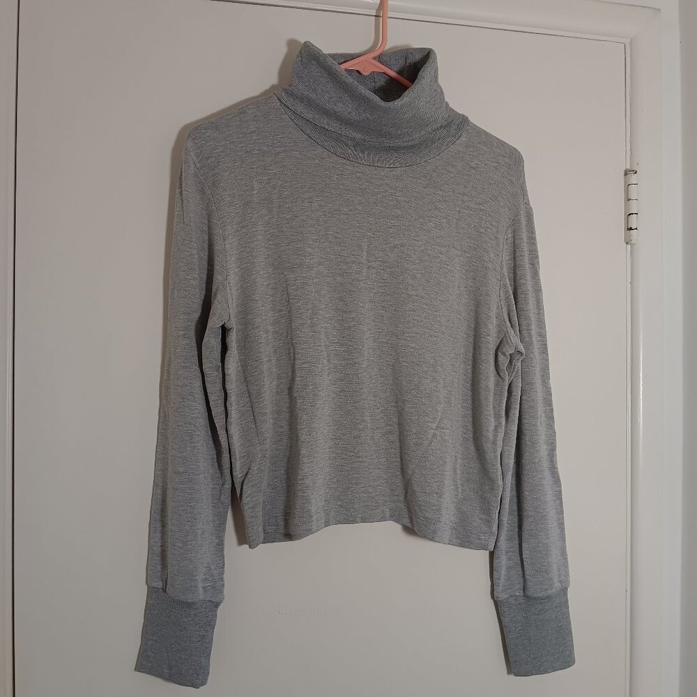 Elegant Heather Gray Turtleneck Sweater